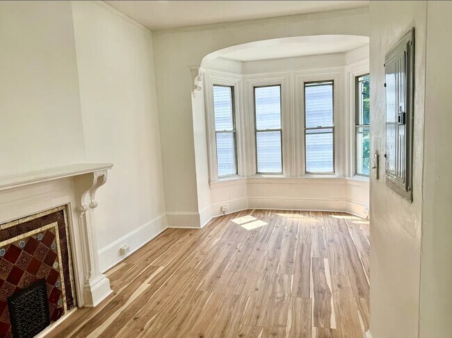4024 Spring Garden St Unidad B