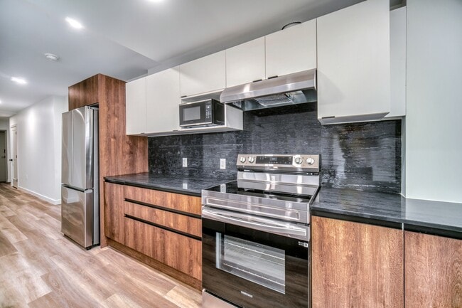 Building Photo - 5415-5415 Cogswell St Unit 204