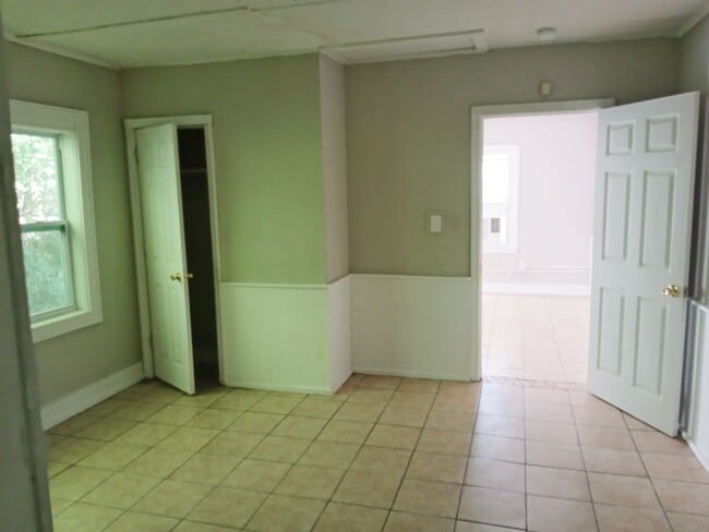 Photo - 610 Burke Ave Unit Apt. B