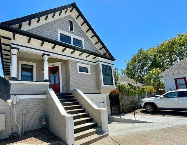 Photo - 1027 Lincoln Ave