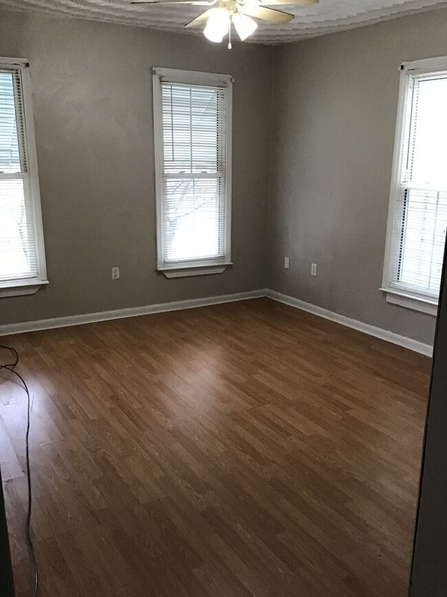 Photo - Spacious 2 bedroom duplex