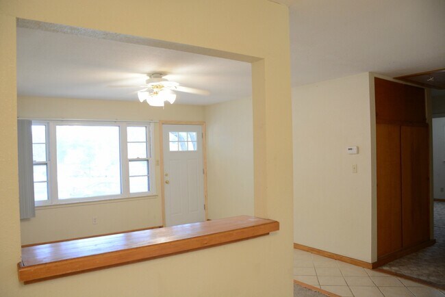 Photo - 2035 Tecumseh Rd Unit 2035