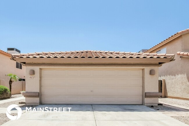 Photo - 4637 E Hartford Ave