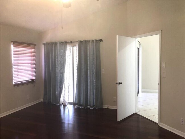 Photo - 6080 NW 92nd Ave