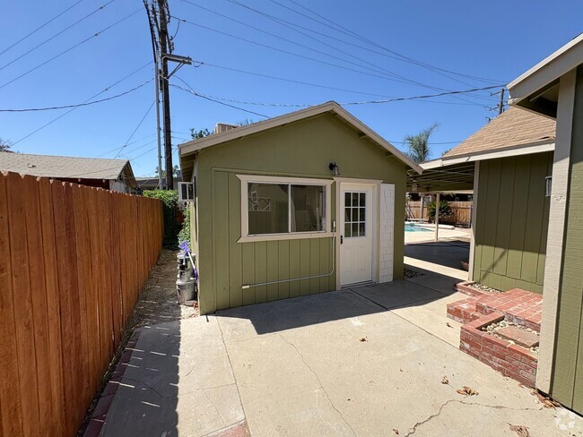 Building Photo - 4189 Unit B Rental