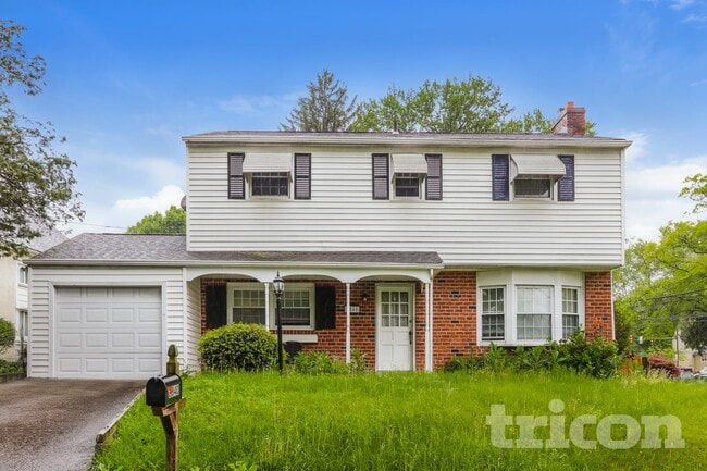 Building Photo - 2840 Mt Vernon Ave