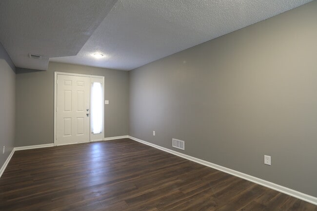 Photo - 326 NW Gibson Rd