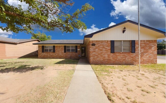 Spacious and Modern 3 bedroom Home with a ... - Spacious and Modern 3 bedroom Home with a ...