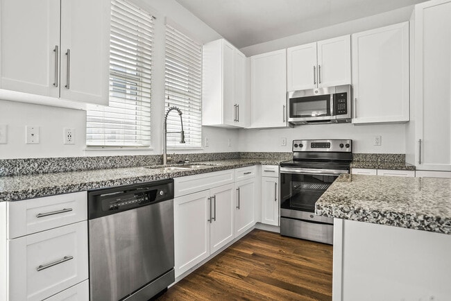 Aero Luxury Townhomes