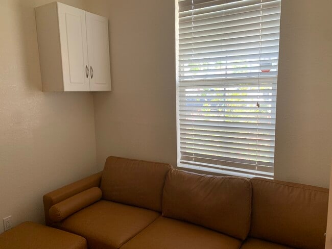 Photo - 18 Marsala Pl Unidad Apartment