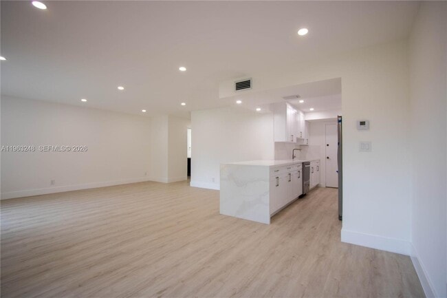 Photo - 17911 NW 68th Ave Unidad M206