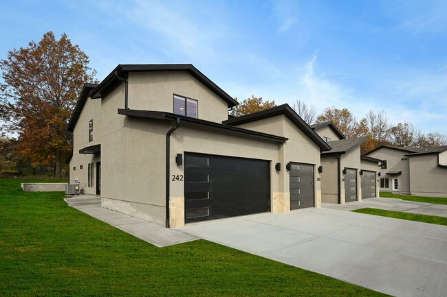 Photo - Two Bedroom Twin Villa with Attached 1-Car Garage