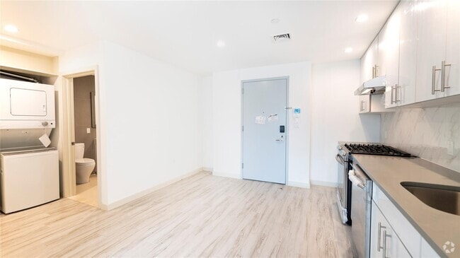 Building Photo - 109-9 15th Ave Rental