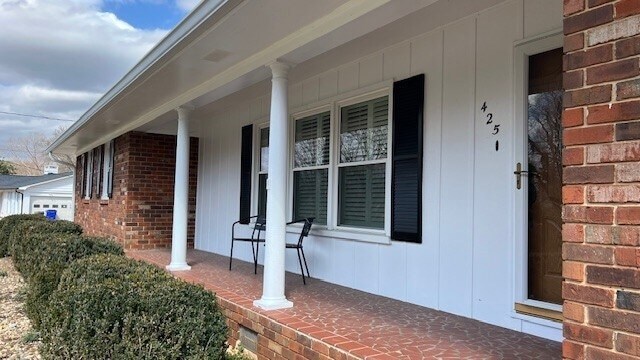 Photo - 425 Westview Dr NE