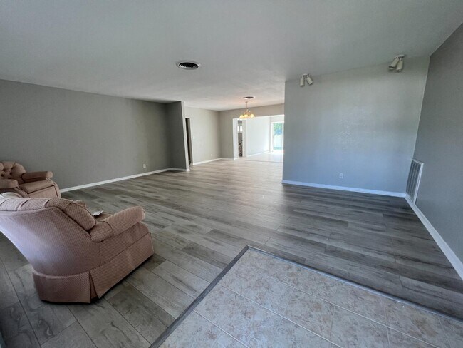 Photo - 4220 49th Ave S