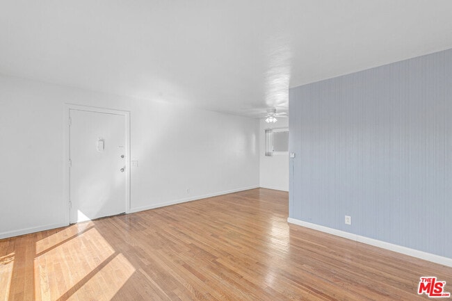 Photo - 4733 Lexington Ave