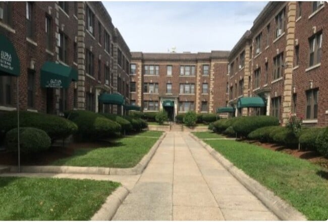 Photo - 347 Pleasant St