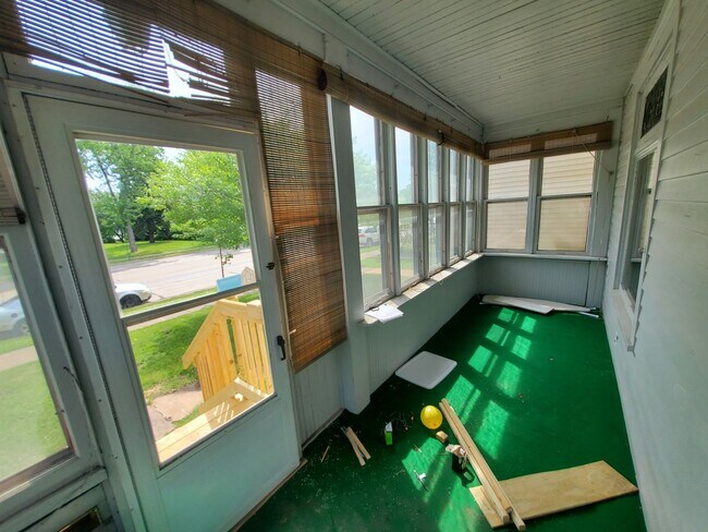 Photo - AVAILABLE May 2026 - Wonderful 4 Bedroom House - 2 Car Garage