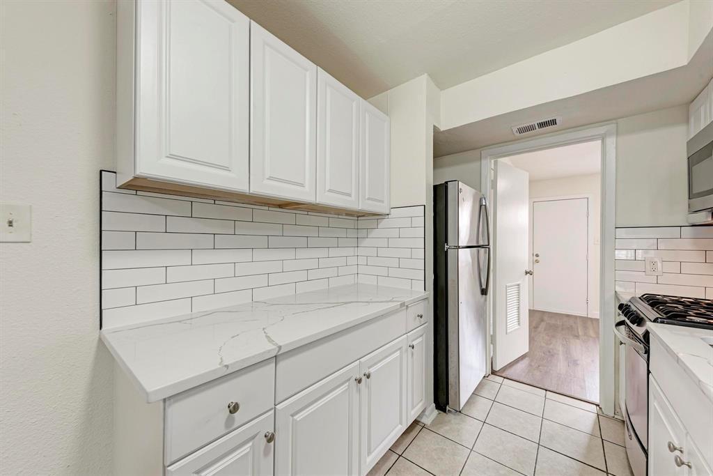 Photo - 1010 W 23rd St Unit 11