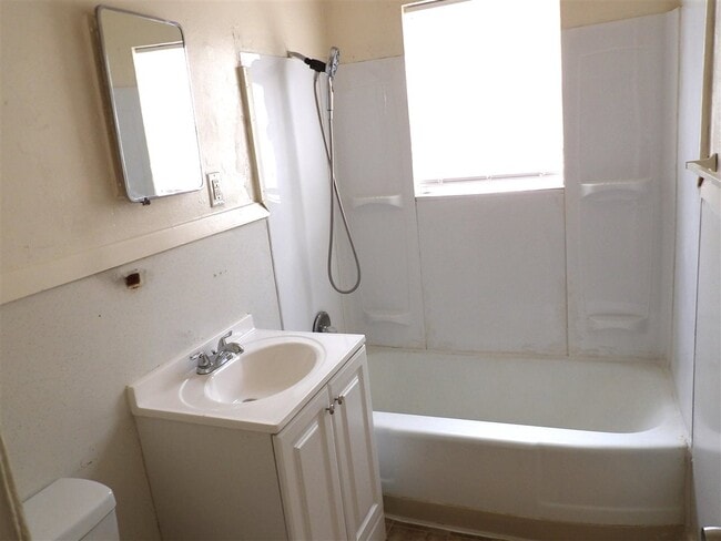 Photo - 2604 NW Pollard Ave