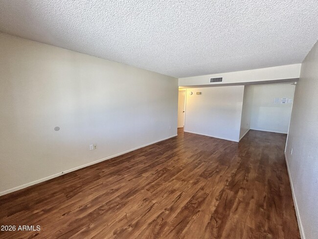 Photo - 3147 E Edgewood Ave