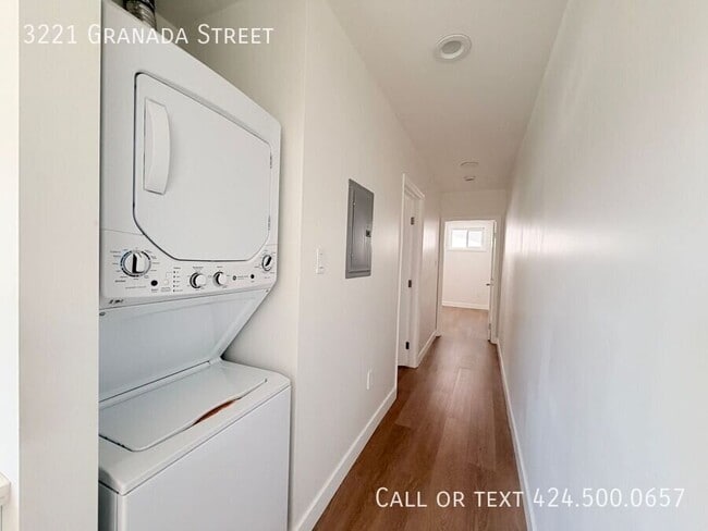 Photo - 3221 Granada St