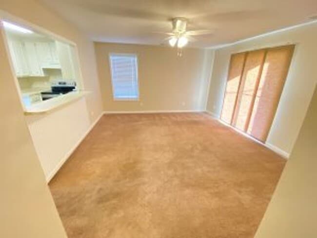 Photo - 164 W Hampton St