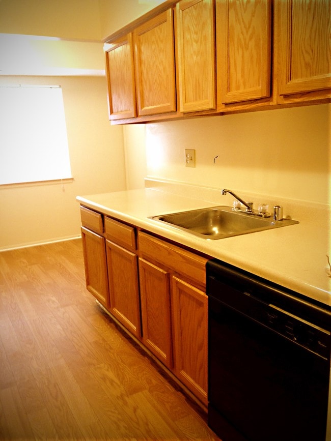Eating Kitchen area
