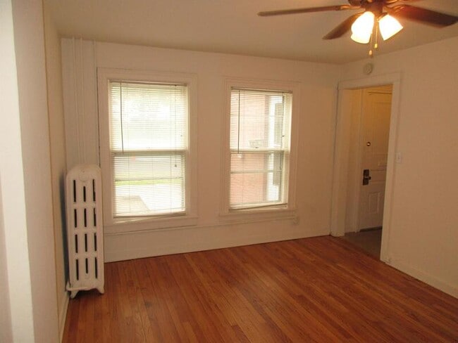 Photo - 121 E Gorham St Unidad 1 Rental