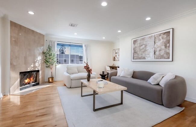 Photo - 525 N Orange Dr Unit .5