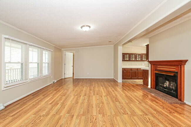 Photo - 5900 Holder Rd