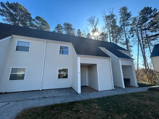 Photo - This fully renovated & updated 3 Bedroom a...