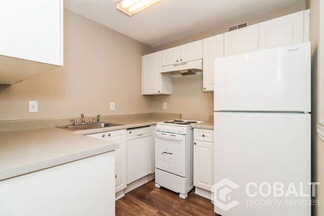 Photo - 987 Collier Rd NW Unit H