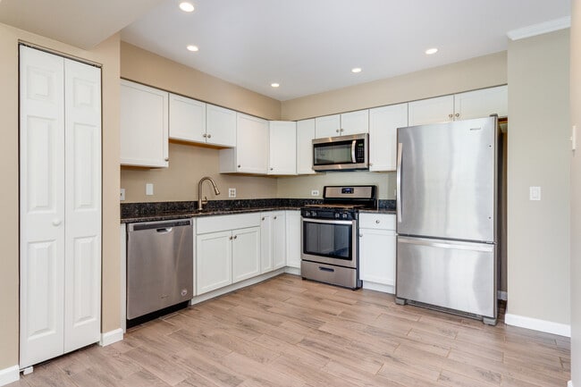 Photo - 2316 Highland Ct