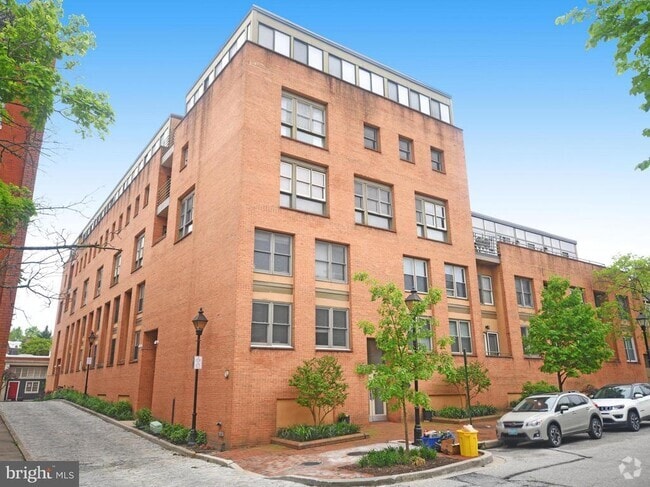 Building Photo - 123 W Barre St Unit 101 Rental