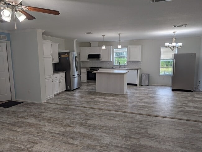Photo - 6806 Pearson Ln