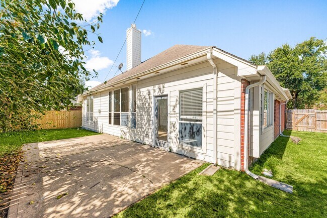 Photo - 3538 Lakeaires Ln