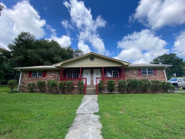 Building Photo - 2232 Basswood Pl SE Unit 2232 Basswood Place SE Apt B