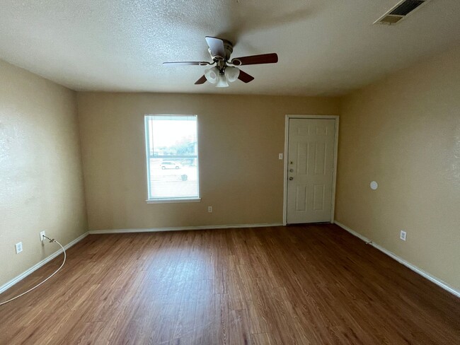 Photo - 1603 Cedarhill Dr Unidad # D