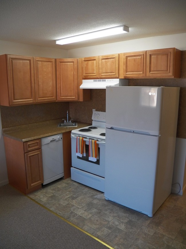 Windsor Court Apartments - Chicopee, MA | ForRent.com