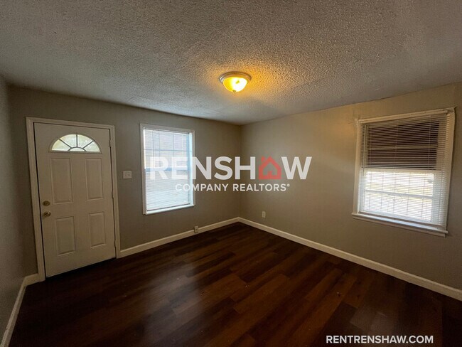 Photo - 877 Polk Ave