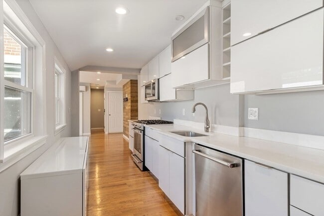 Photo - 353 Sumner St Unit 2
