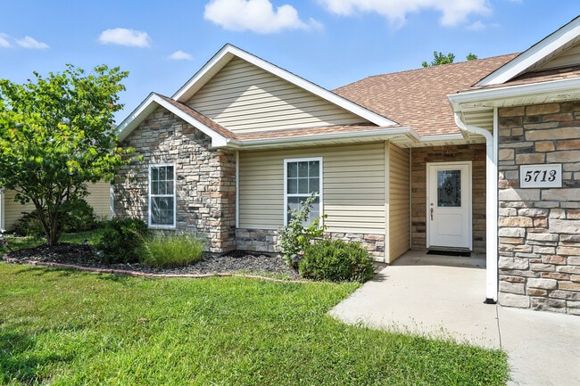 Photo - 5713 Camden Cir