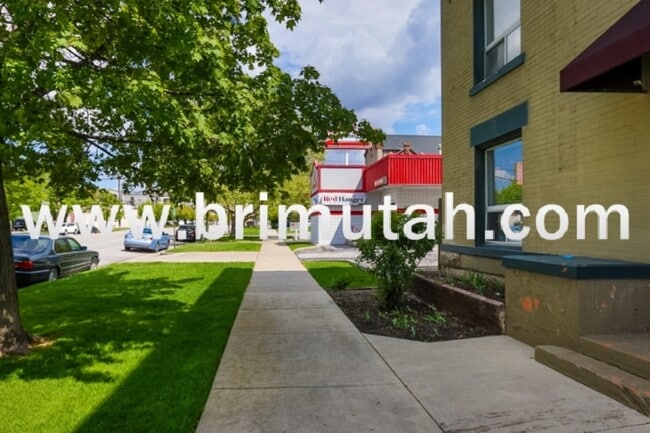 Photo - 273-275 S. 400 E. - 7