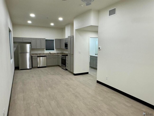 Photo - 195 N 17th Ave