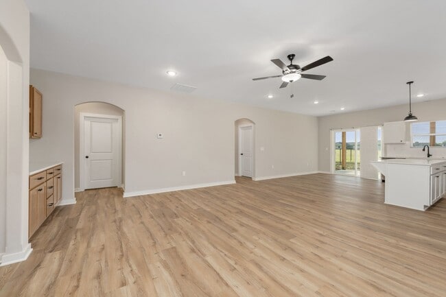 Photo - 2121 E Elk Rdg Ave