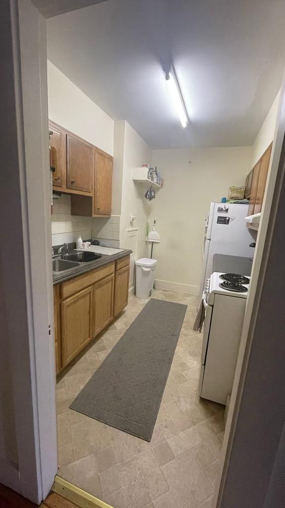 Photo - 114 N Main St Apartments Unit 14