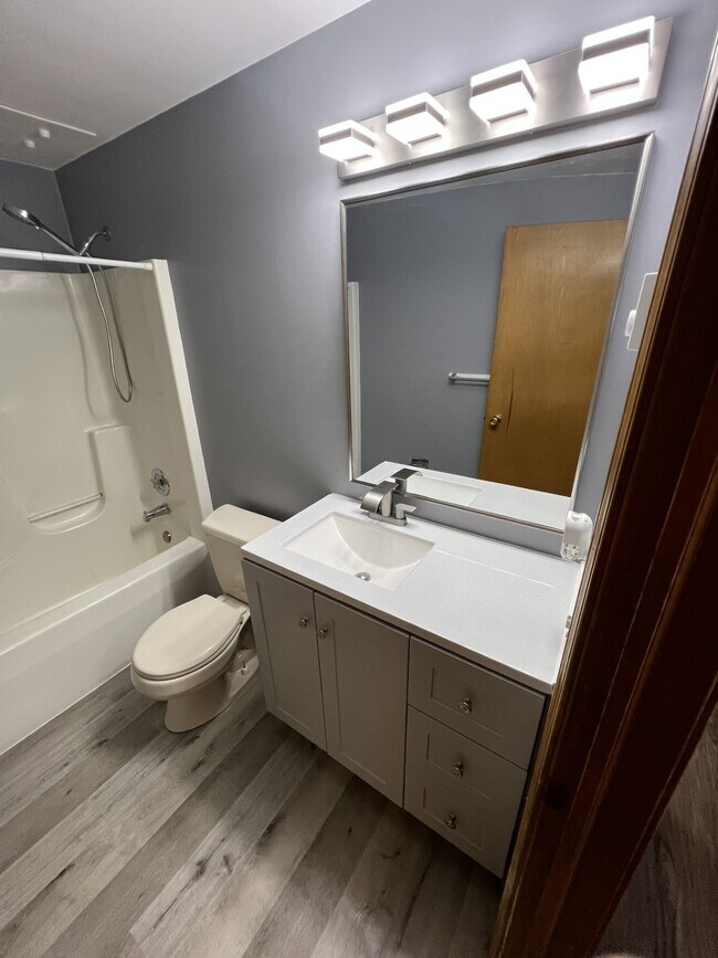 Photo - 2716 Alder Creek Dr S Unidad 2