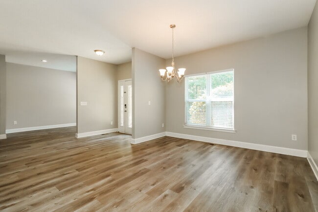 Photo - 4048 Golfview Ct