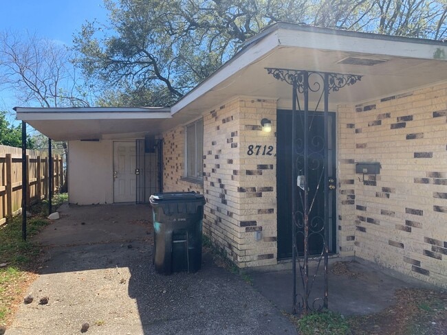 Photo - 8710 Dinkins St Unidad 8712 Dinkins St.